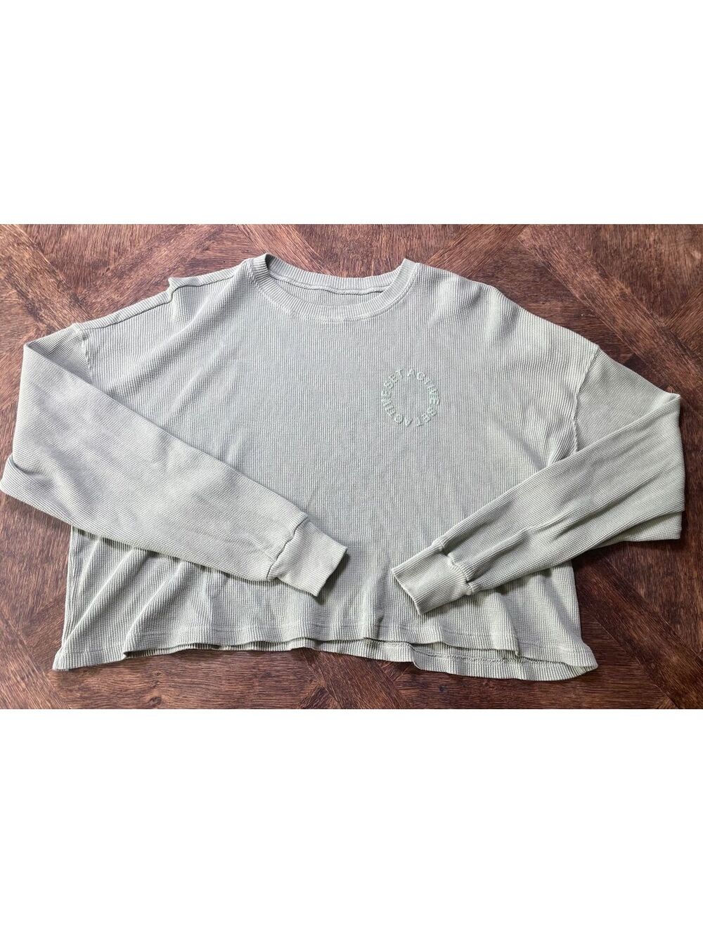 Set Active Light Green Waffle Pattern Long Sleeve Pullover Crop Tee size Medium